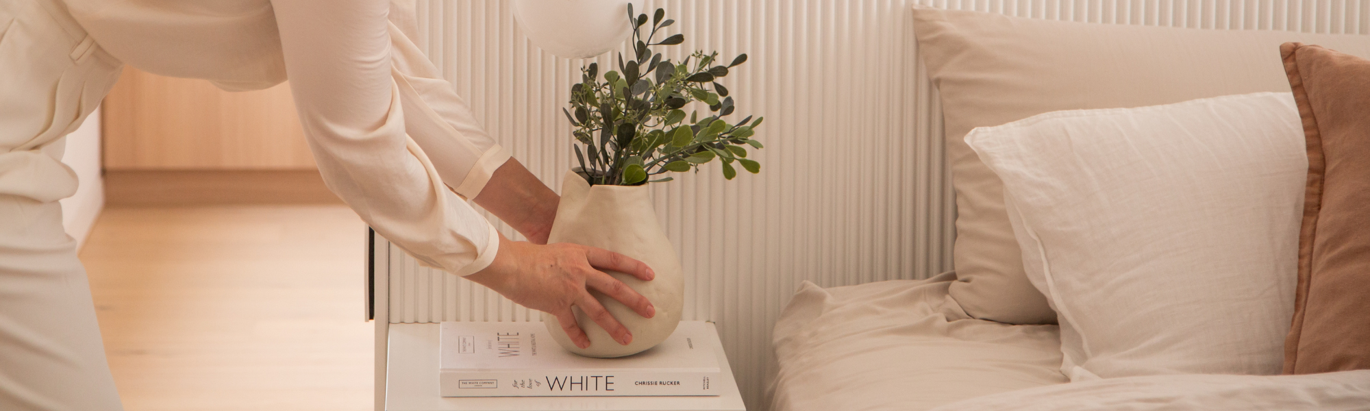 The Ultimate Renter's Guide to Hanging Pictures in a Rental Home Without Breaking the Rules